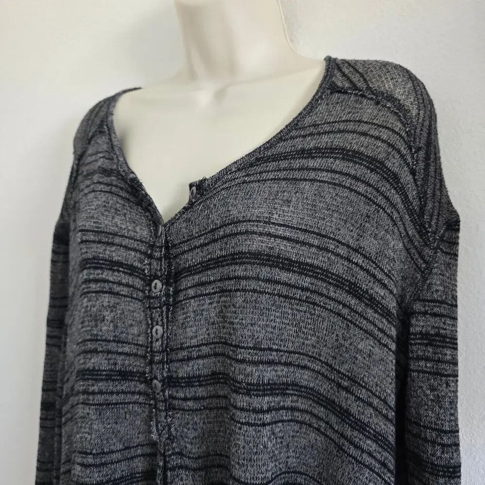 Free People Oversized Distressed Henley Neck Shirt Gray Size XS Long Sleeve Boho - Picture 2 of 9